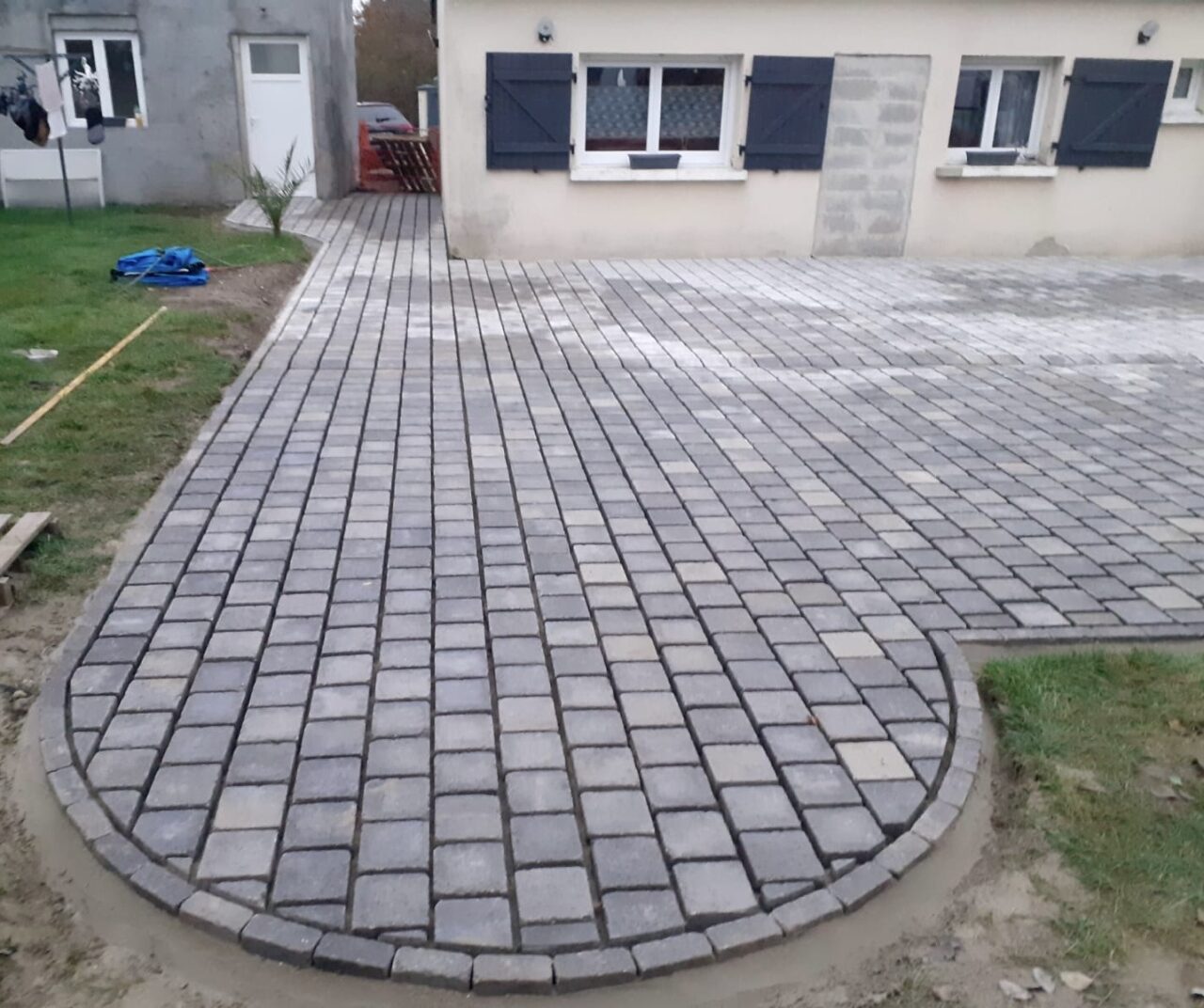 terrasse et allée de jardin sur mesure